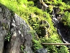 That guy takes her outdoors and totally bonks her brains out