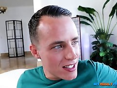 Blaten Lee blowing stepsons cock
