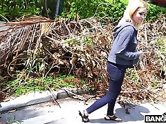 podniósł w okolicy busty blondi lilly dixon jedzie dick van