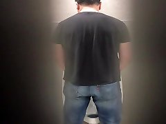 Chico orinando 40