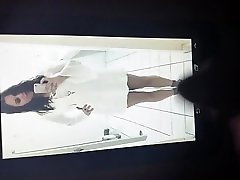 白人女孩的性感礼服暨致敬