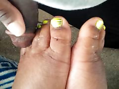 Yellow Footjob