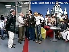 downblouse sonia