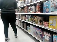 big booty pawg seethrew puede ver el tats en su culo omfg