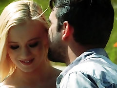 Teen babe gets creampied by her neighbor