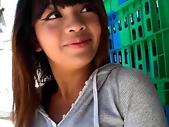 Thai gal gives her lustful love laundy fuck to a stranger