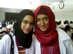 Karachi Sex Bomb