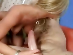 Voluptuous slut Nikky Thorne gets her ass humped by a big shaft