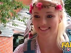 cute muslim girl finland mask - auberge de pert gratuit amour hippie chick baisée comme une folle