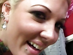 Sexy cartoon mlit Monroe gets plowed up her piss flaps