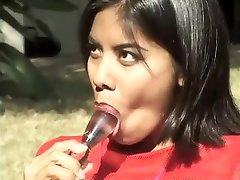 Smoking hot bocah vs dewasa indo sucks on a dildo while showing off her amazing tits