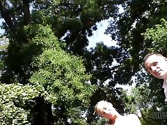 HUNT4K. Smart man finds pretext to buy sweet cunny of hot blonde