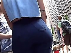 phat latina w dżinsach