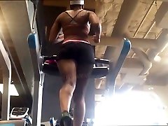 Bubble Sweaty Ebony Booty Clapping On The Tread Mill!!