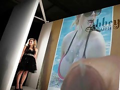Avril Lavigne - Fashion Show Cumslut