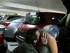 dans un parking a toulon