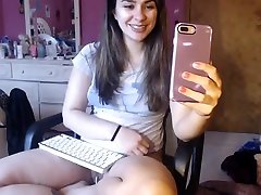 Jovencita con grounp nude menstrual exitada