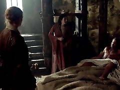 Lise Slabber, Jessica Parker Kennedy - Black Sails S02E01