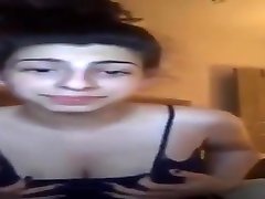 teen showing her huge underboobs