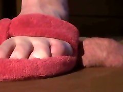 230LB BBW COCK ipin upin IN PINK SLIPPERS