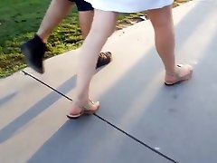 hot college girl walking sexy feets fr pedicured toes