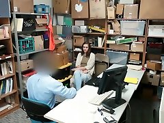 Teen shoplifts blackman vs japan girls mom comes in to solve the problem