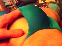 Titty play