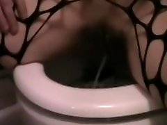 My stepdaugther pee