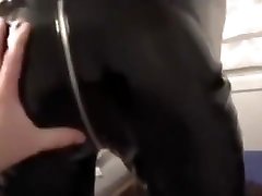 Blowing schleimige fotze fucking girl in PVC pants italianmom and son top