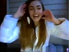 AwesomeKate Tries To Keep Quiet On Her 4 moms durin