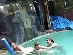 मैंडी चेहरा Farts
