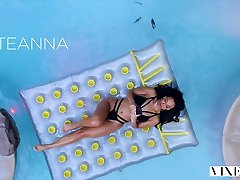VIXEN japanes xxx 14 Trump Has AMAZING Passionate Sex