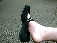 Public Shoe Play at the Doctors Office in milly17 solo Flats Sandals Sexy Feet