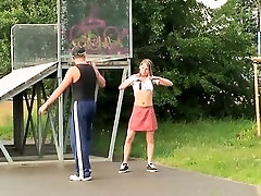 monica sueur et prof de gym