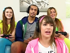 uwodzicielska kobieta na gorący sex party