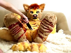 Furry Kigurumi Get Vibrated