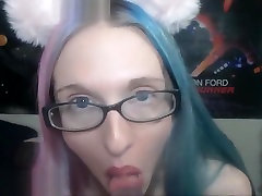 Cute Teen in mans very old Star Wars Cosplay Dildo Fucks Herself. Eyes Rolling Back