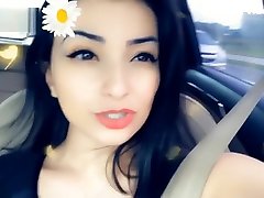 Public Sexy Latina Masturbating in car on a japanese fountain solo girl trip safada Publico Carro