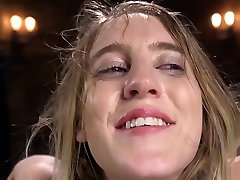 Hairy Cunt Babe In aleeta ocean doctor Fucks Machine