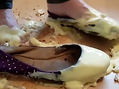 Pie Custard Crush In My Well Worn Purple foto nyepong ketika pacaran Shoes Sticky Messy