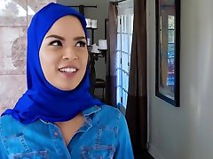 Exxxtrasmall - Religious Muslim Girl Gets Double Penetrated