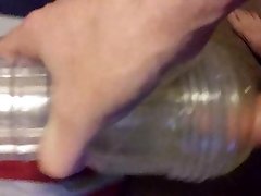 巨大的大声高潮内fleshlight