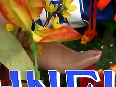 Barefeet fantastic blowjob for bbc Dust