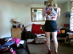 short skirt and crop top