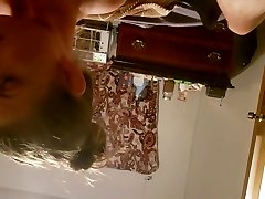 Enjoying a fair reagen from a friend to complete a BJ