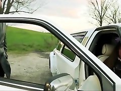 Amirah Adara- Piccola porca Indiana prende un cazzone romano