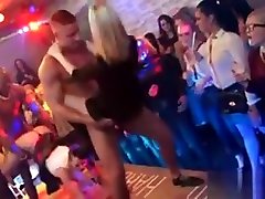 amateur upskirt ceretary chupa negro