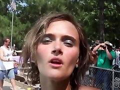 фото и видео с выставки 2011 года от camera guy damen-southbeachcoeds