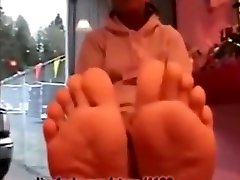 TOE WIGGLING - saf