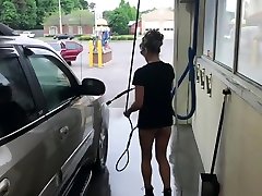 HOT MOM FLASHING ON saima khan veio hot AND CARWASH!